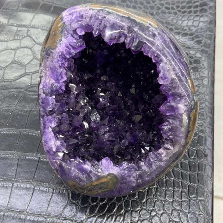 水晶珠宝半成品未镶嵌全抛妖紫钱袋子