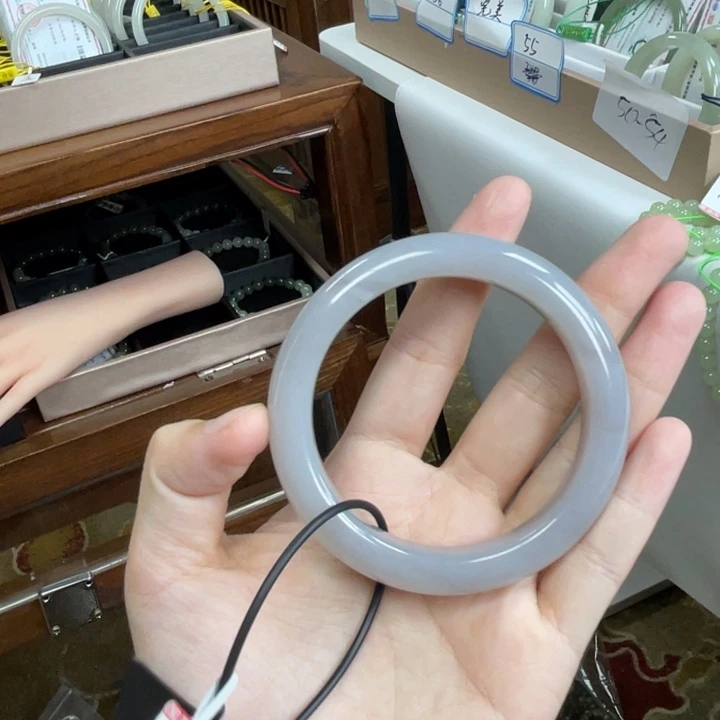 和田玉未镶嵌手镯56