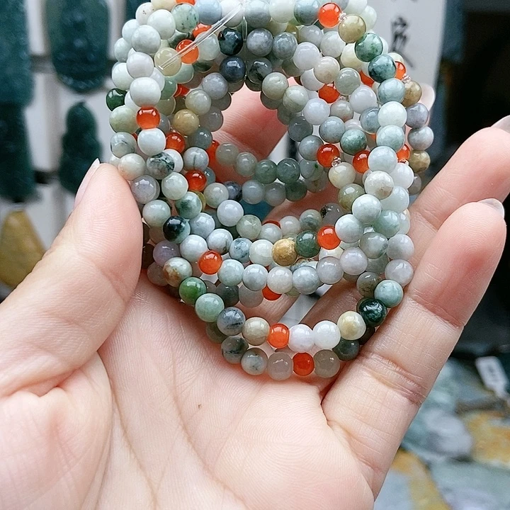 颈饰足铂镶嵌翡翠翡翠