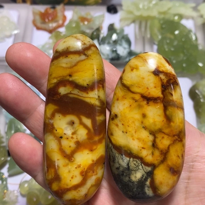 未镶嵌蛇纹石玉颈饰