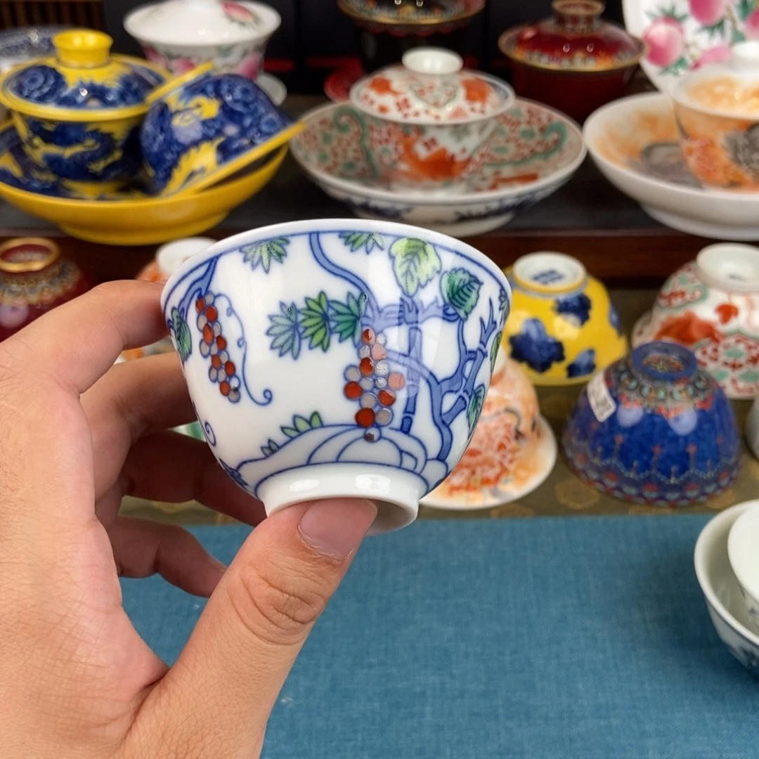 陶瓷的设计师是一个