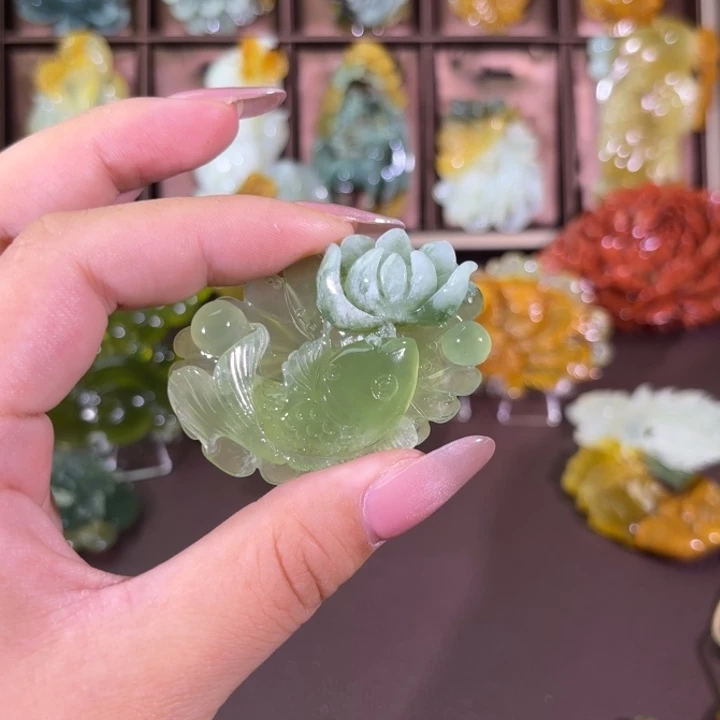 未镶嵌蛇纹石玉颈饰一**瑰