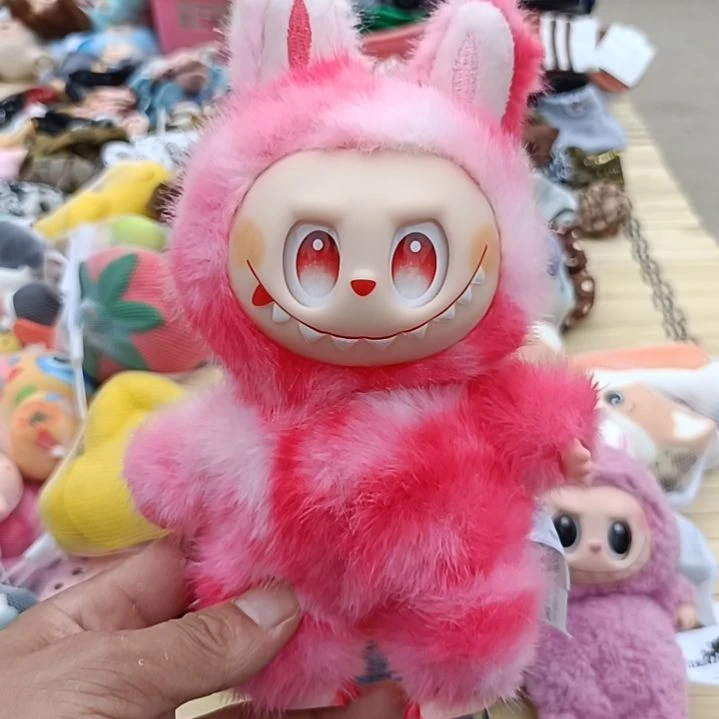 涤纶非金属毛绒玩具拉布布