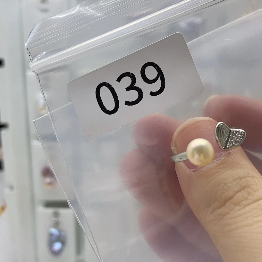 淡水珍珠合金颈饰