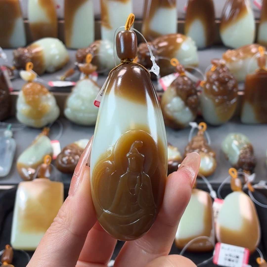 和田玉未镶嵌颈饰