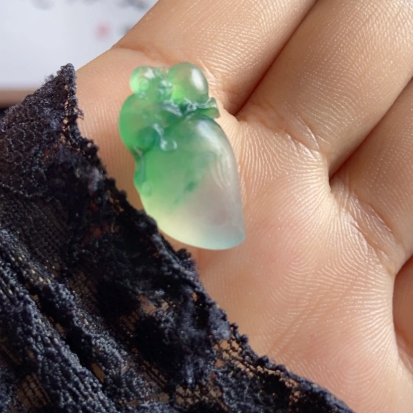 【闪购商品】未镶嵌定制翡翠桃子