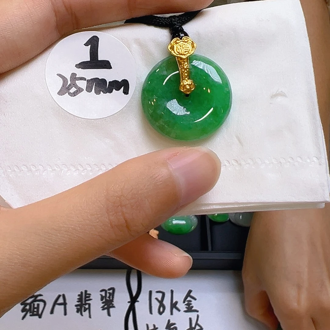 翡翠足金镶嵌吊坠(不含链)翡翠