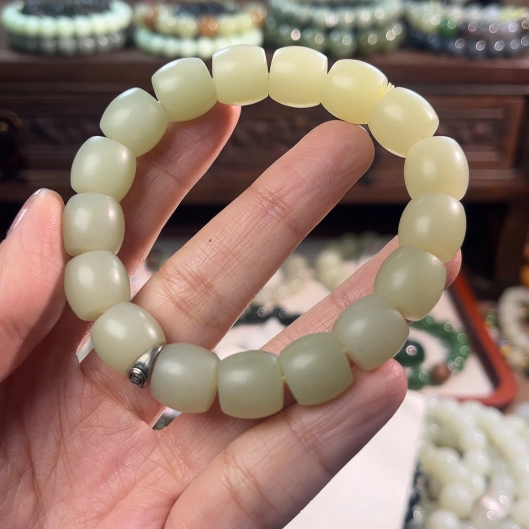 御***轩和田玉未镶嵌手链