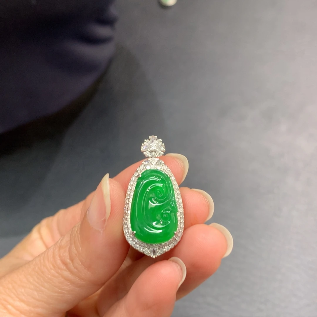 翡翠18K金镶嵌吊坠(不含链)