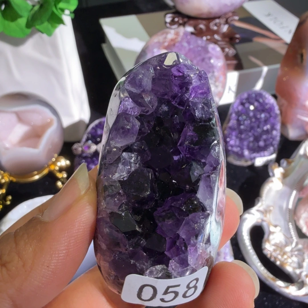 未镶嵌水晶珠宝半成品