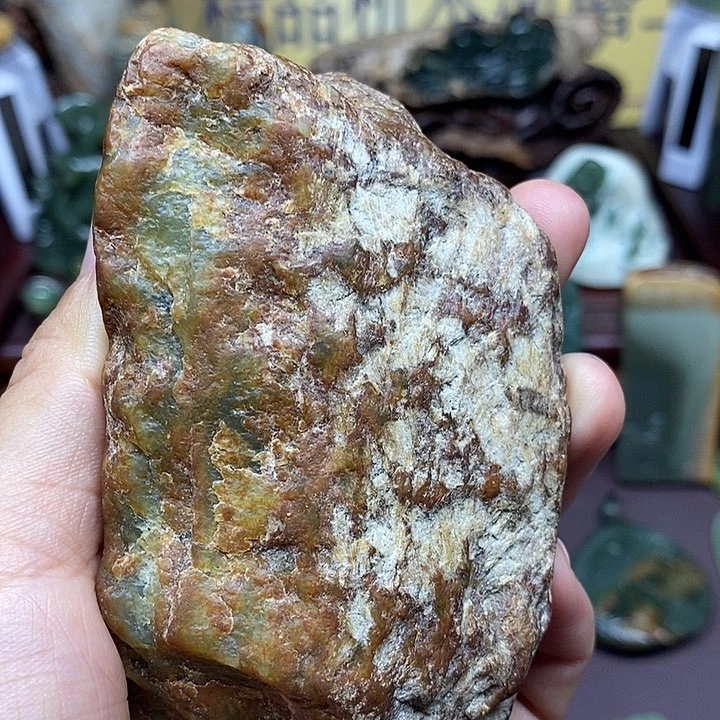 岫岩河磨玉（透闪石质玉）未镶嵌把件