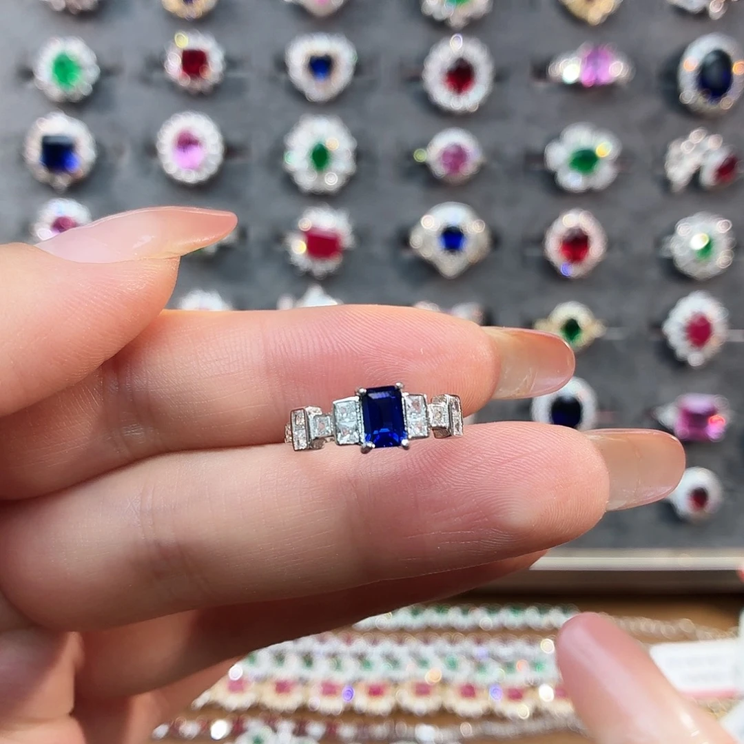 925银培育皇家蓝色宝石