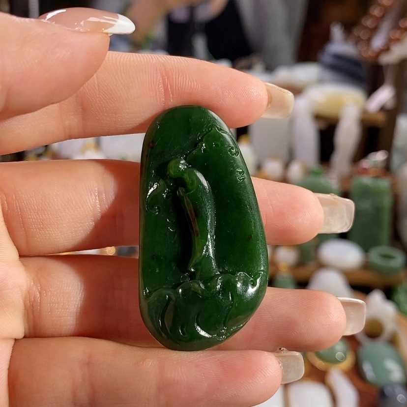 【闪购商品】吊坠(赠链)未镶嵌和田玉