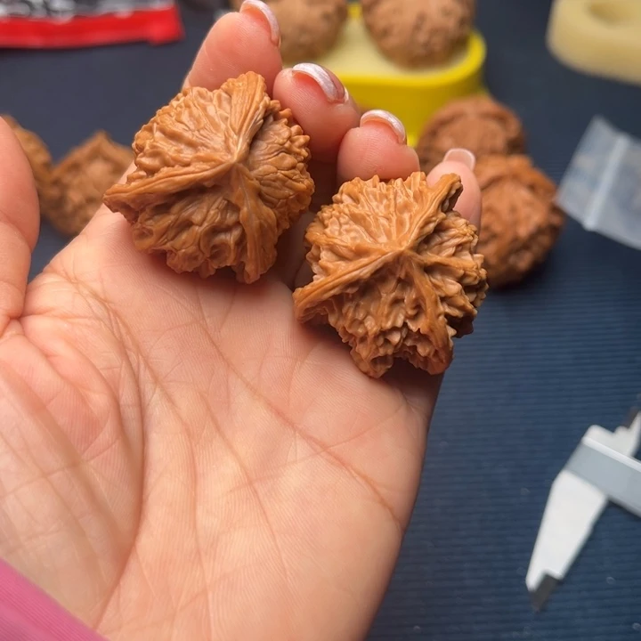 文玩核桃吊坠35盘山三棱