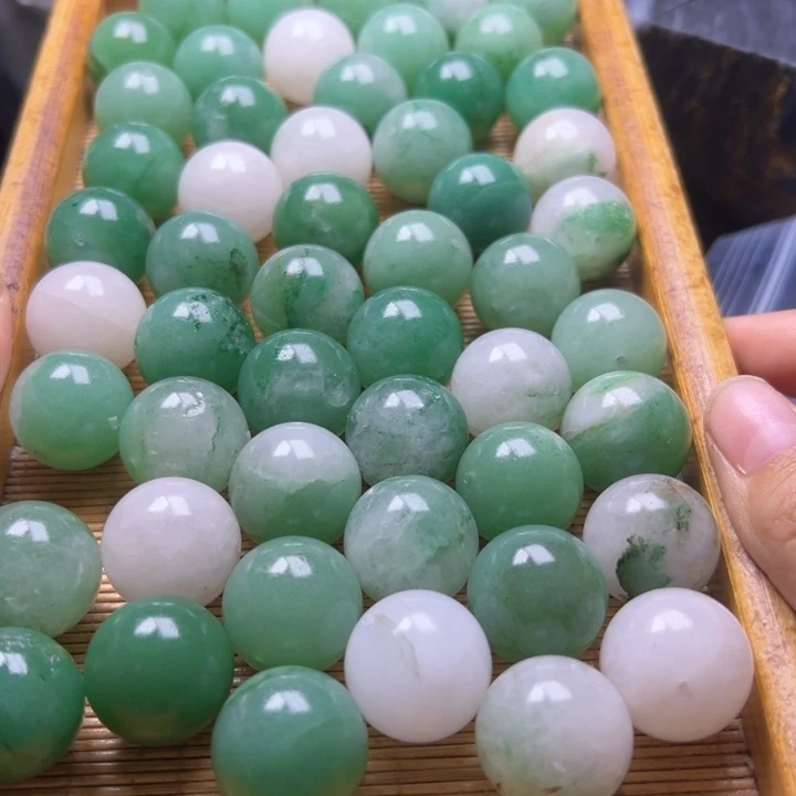 川***路和田玉未镶嵌珠宝半成品