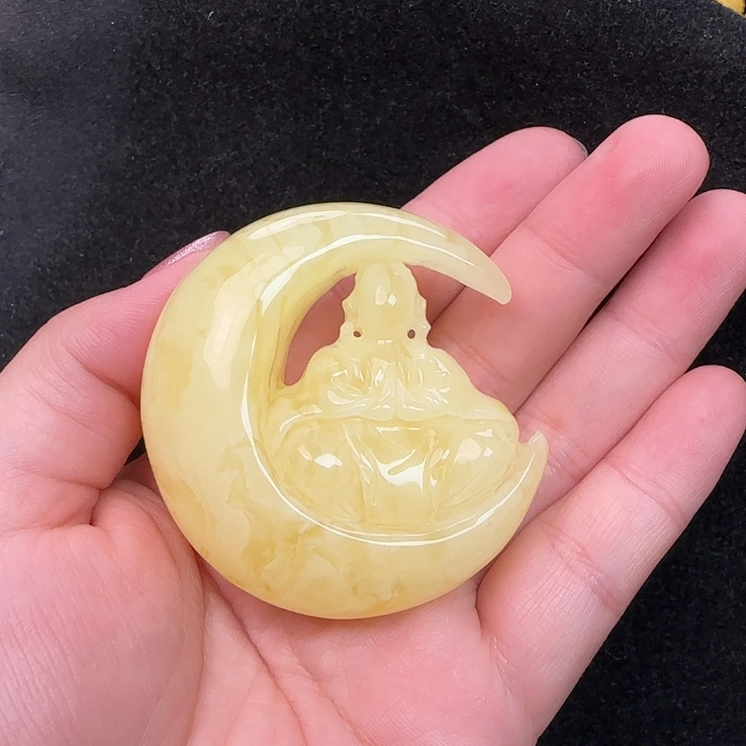 雄***岳蜜蜡未镶嵌珠宝奇石