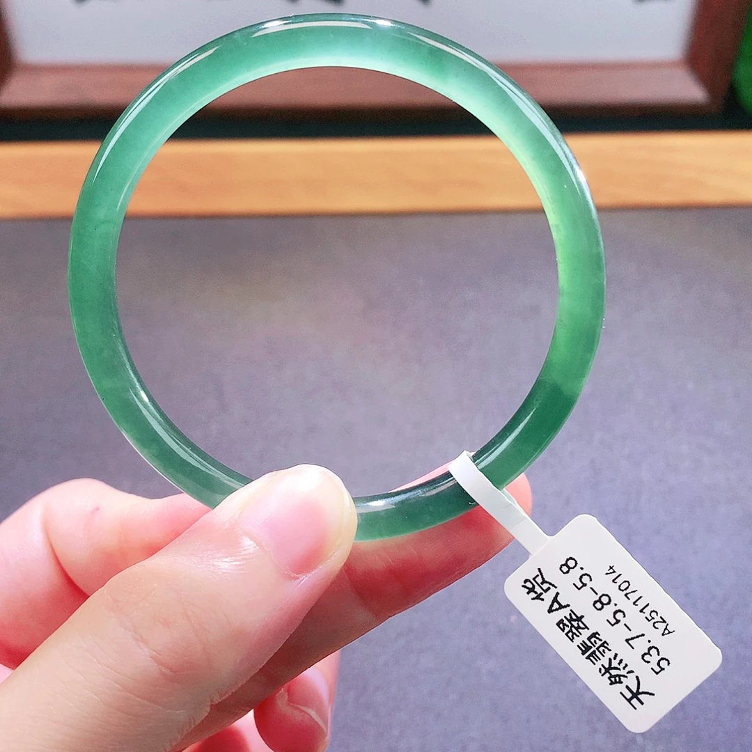 翡翠未镶嵌手镯天然翡翠