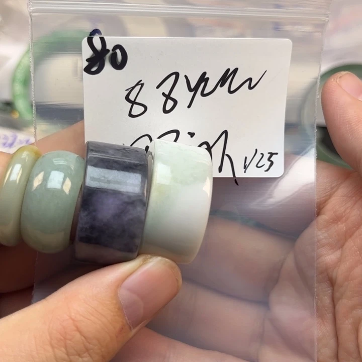 翡翠戒指未镶嵌用**人