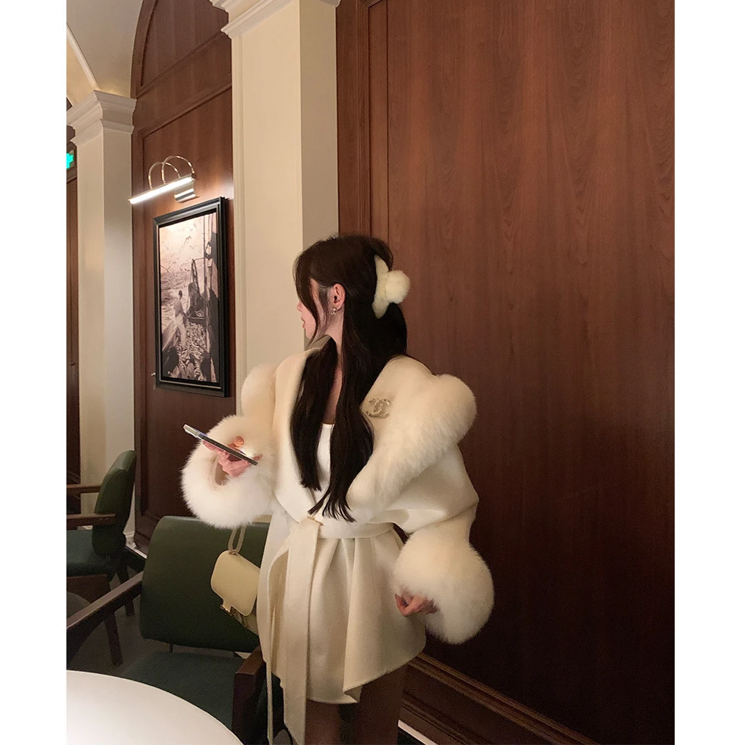 雪宝新款升级高品质超大狐狸毛羊毛大衣