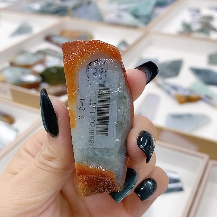 坐***亲定制翡翠未镶嵌定制翡翠未镶嵌