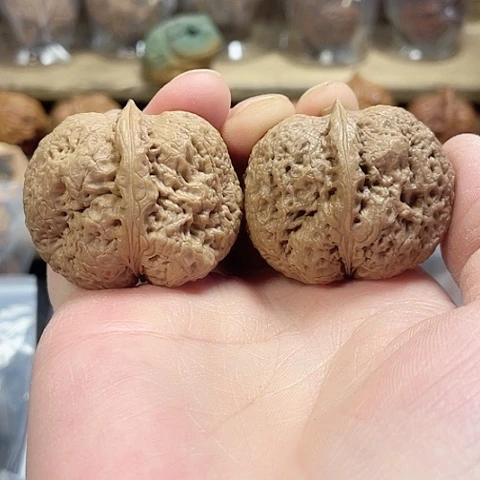 文玩核桃把件密纹金蟾41带彩