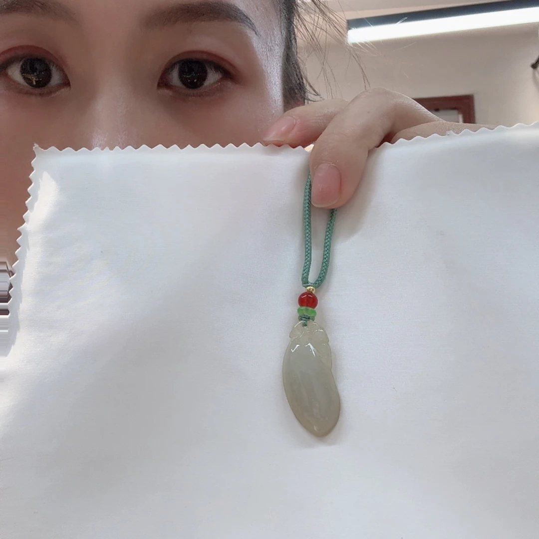 翡翠未镶嵌颈饰福瓜