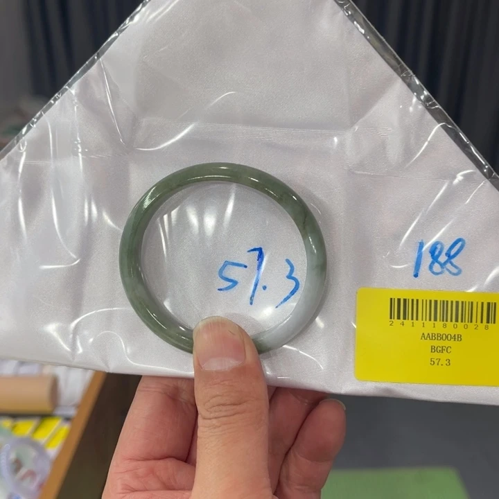 翡翠手镯未镶嵌纯天然缅甸翡翠手镯A货