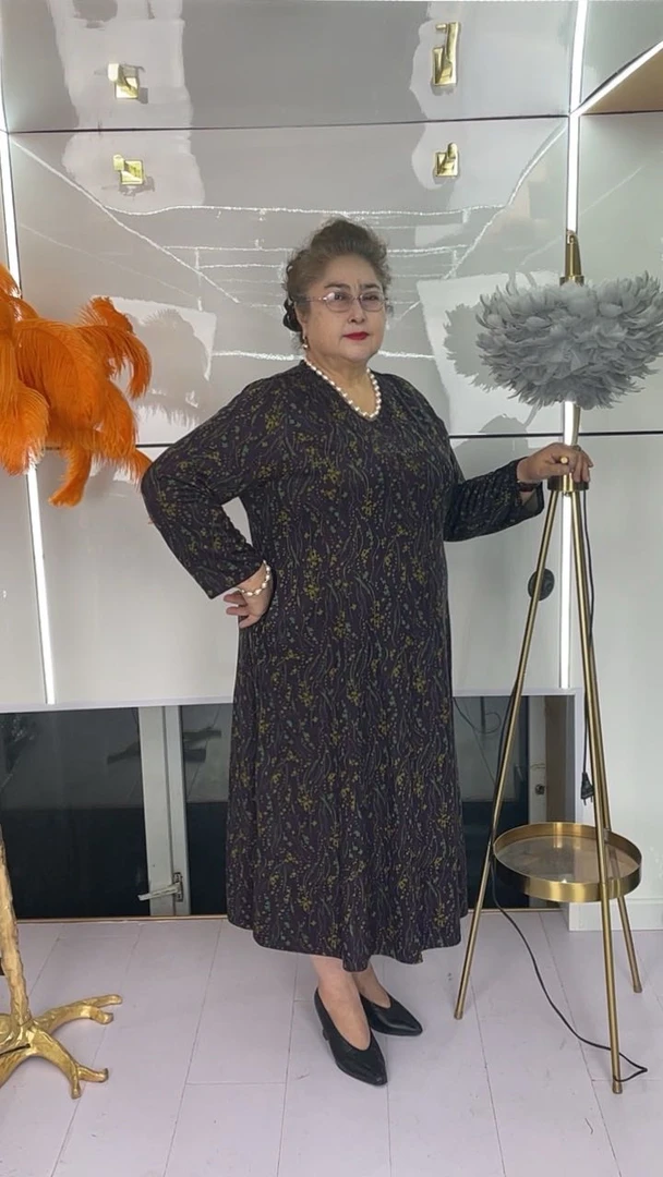 新款针织提花配大衣连衣裙女秋冬高贵遮肚子肉洋气宽松毛衣裙外穿