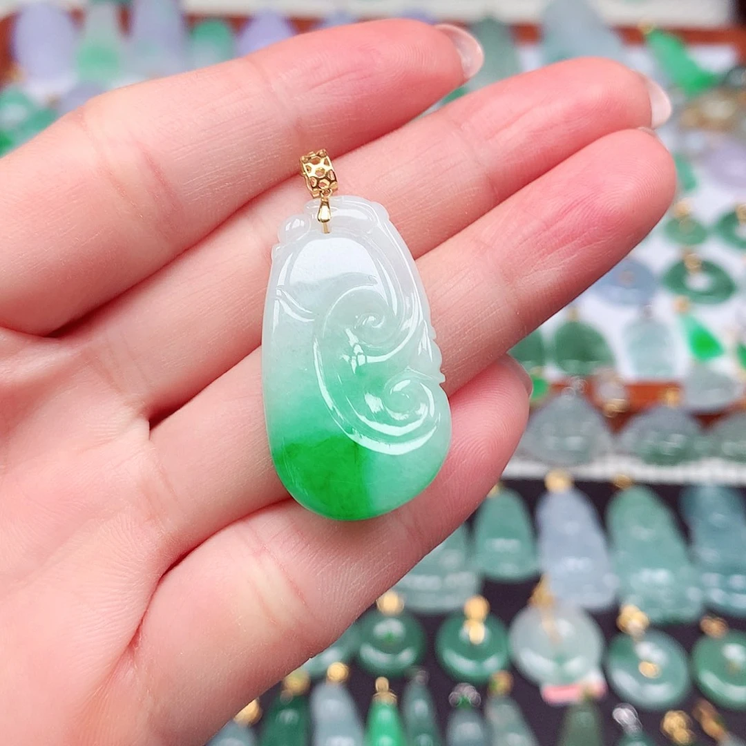 翡翠颈饰18K金镶嵌天然翡翠A货