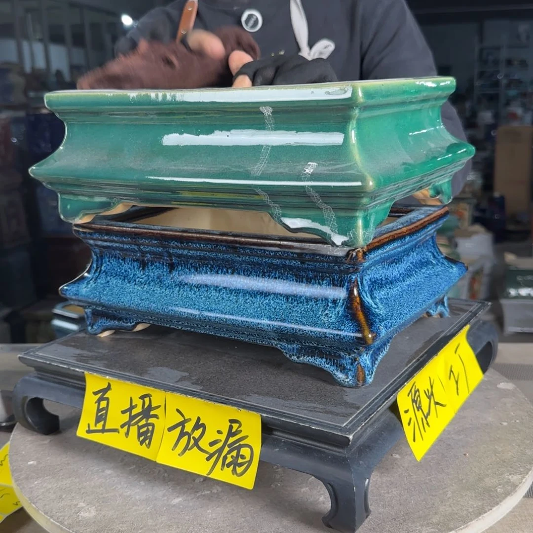 石湾花盆内长22，内深7高温裂瑕疵