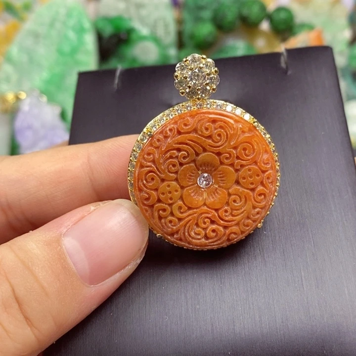 翡翠未镶嵌吊坠(赠链)