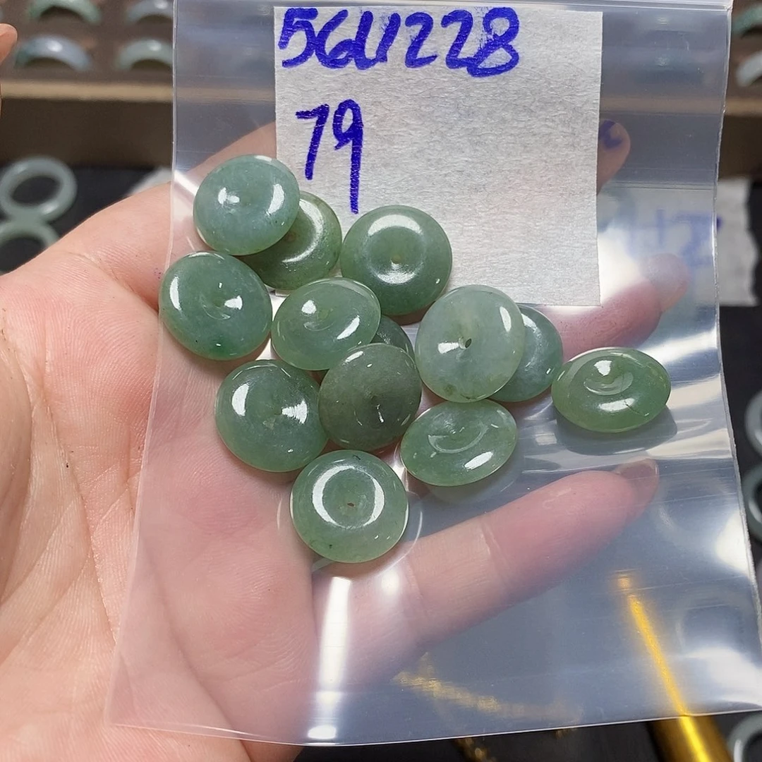 未镶嵌定制翡翠翡翠