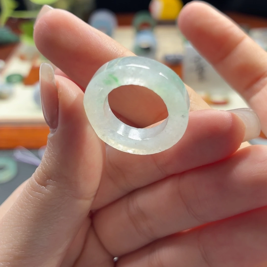 未镶嵌定制翡翠冰今丝阳绿细条