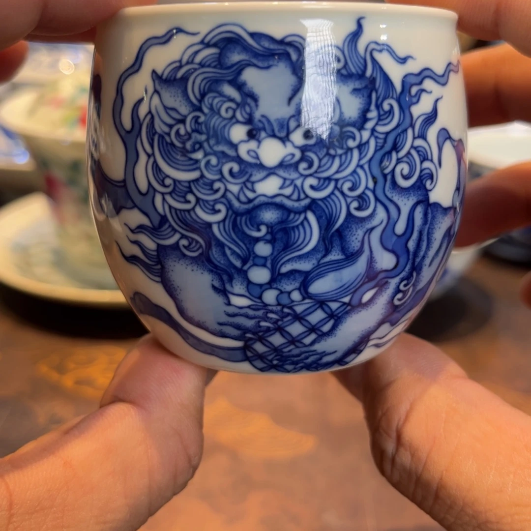 青花鼓狮主人杯一只