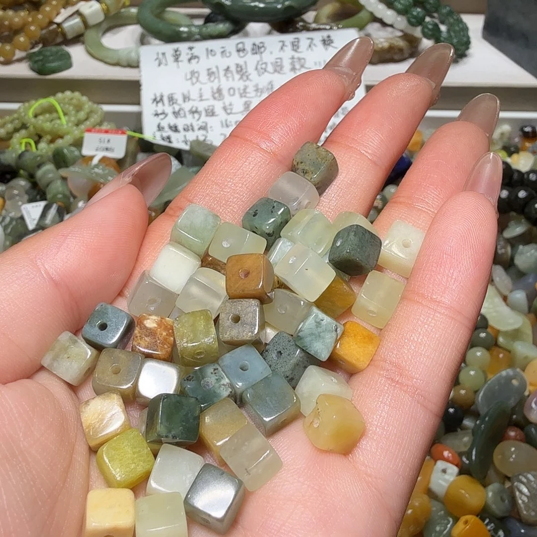 和田玉未镶嵌珠宝奇石