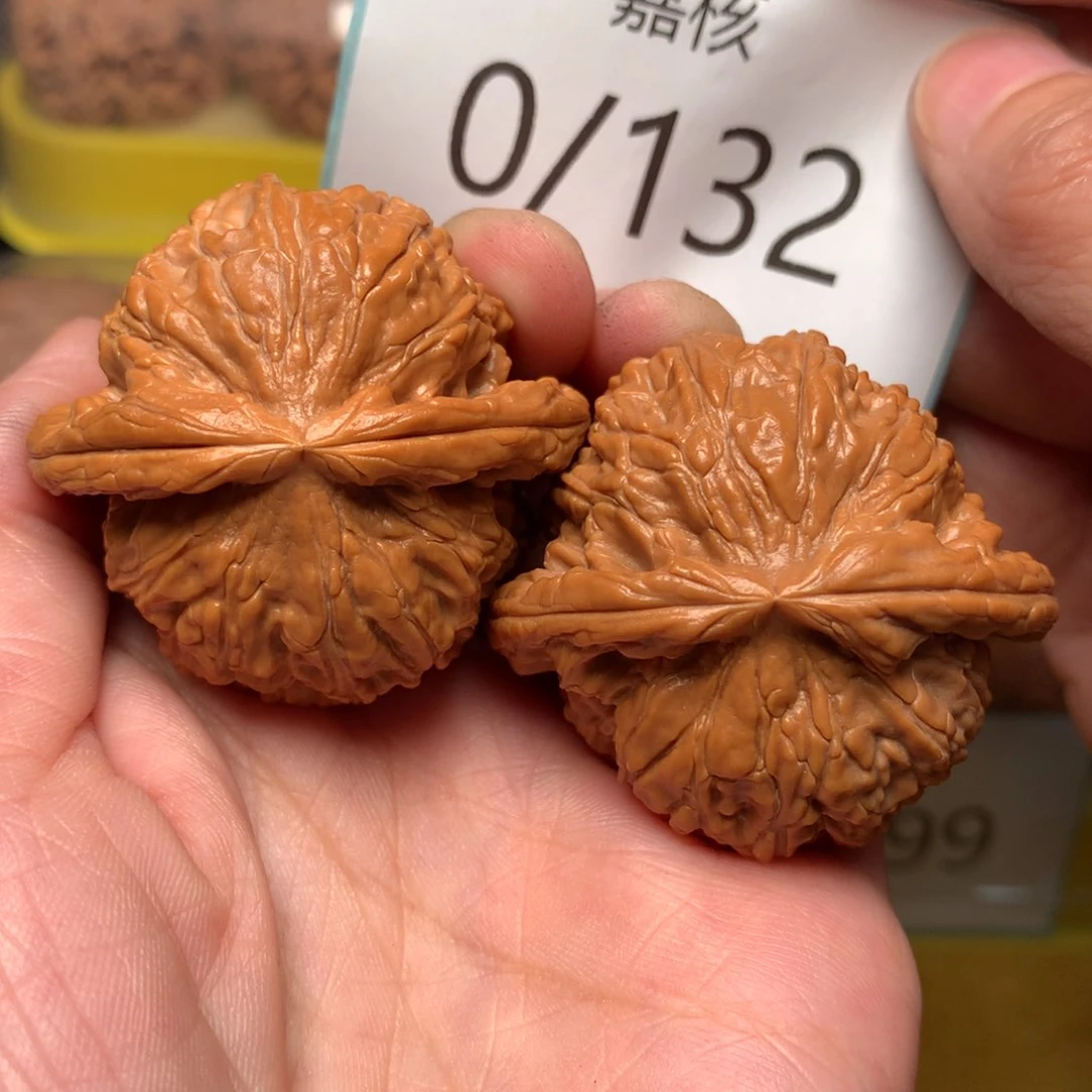 文玩核桃把件红皮球白43