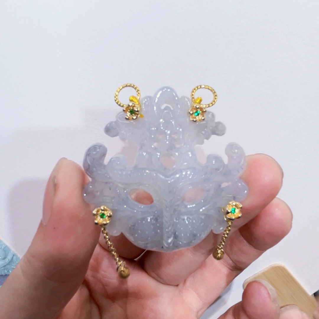 不****翡翠未镶嵌吊坠(赠链)代编织
