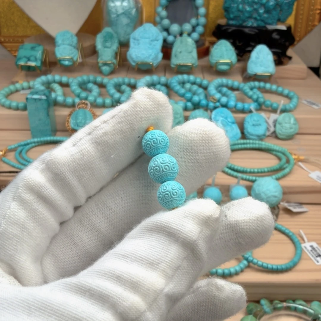 绿松石未镶嵌珠宝奇石