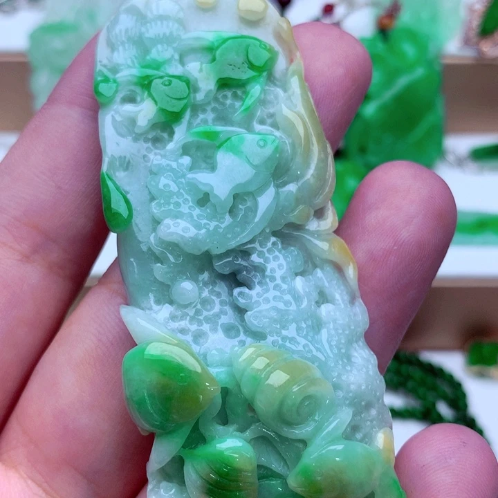 吊坠(不含链)未镶嵌翡翠