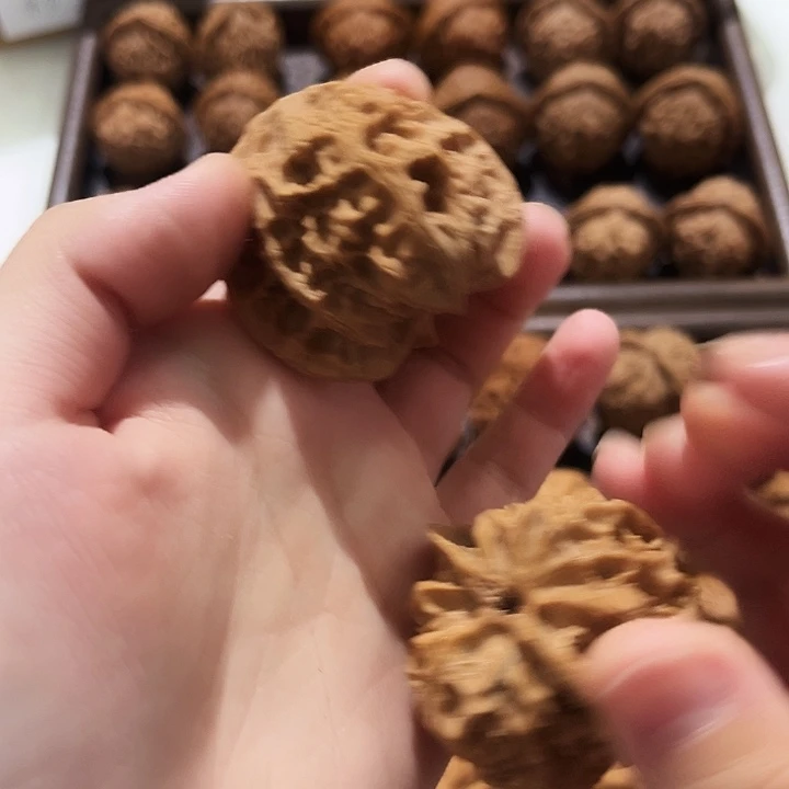拾***叁文玩核桃吊坠苹果园