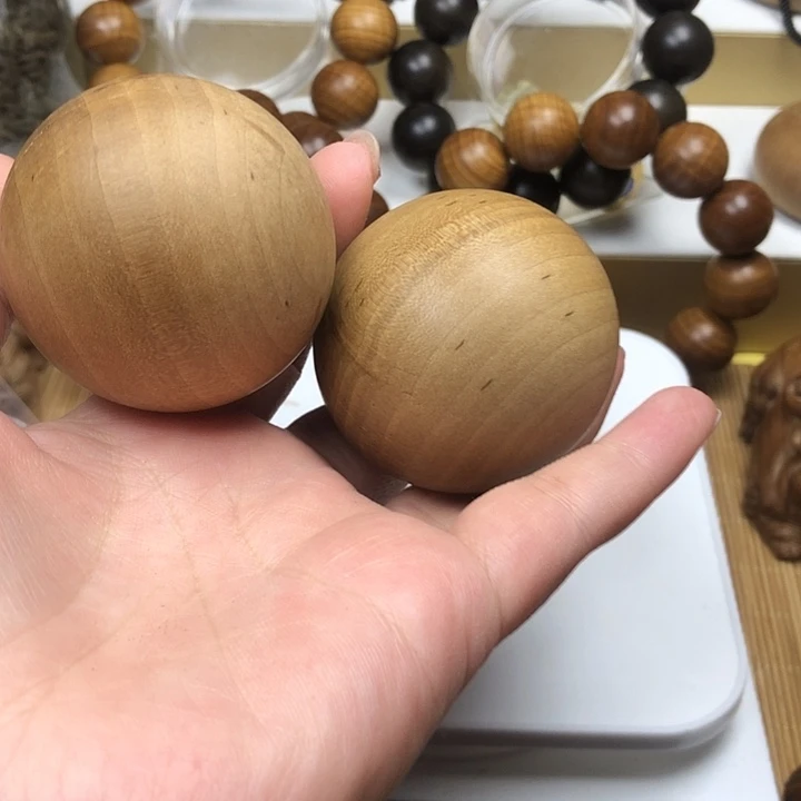 无事牌檀香木老山檀香手球瑕疵5公分