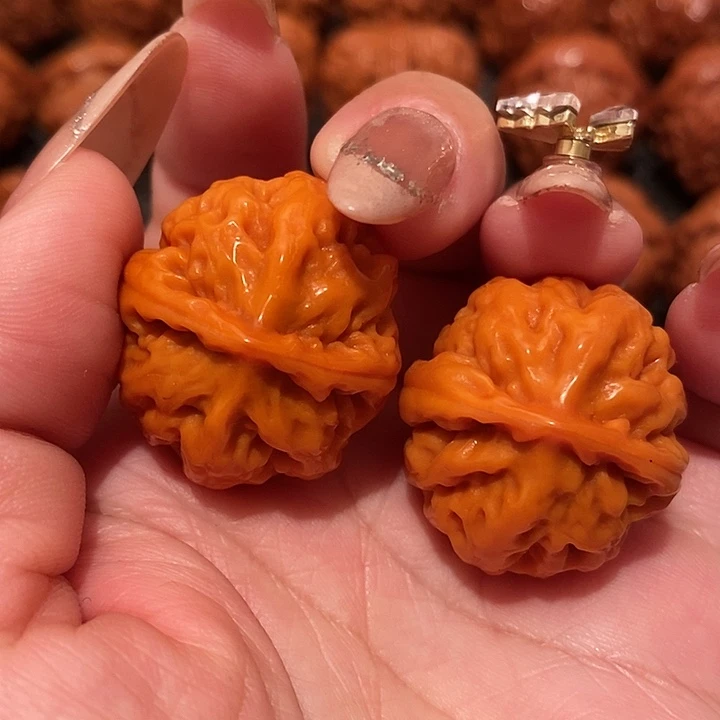 L***g吊坠文玩核桃粗筋南瓜0822