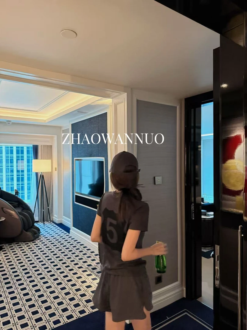 ZHAO WANNUO 丨 25夏季 百搭字母印花短袖T恤NC0714