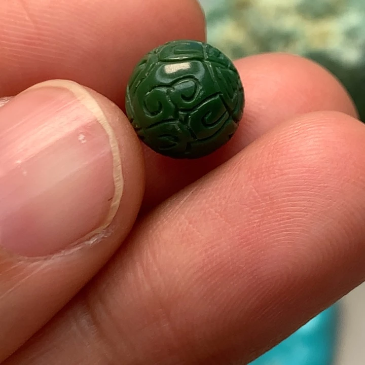 绿松石未镶嵌颈饰