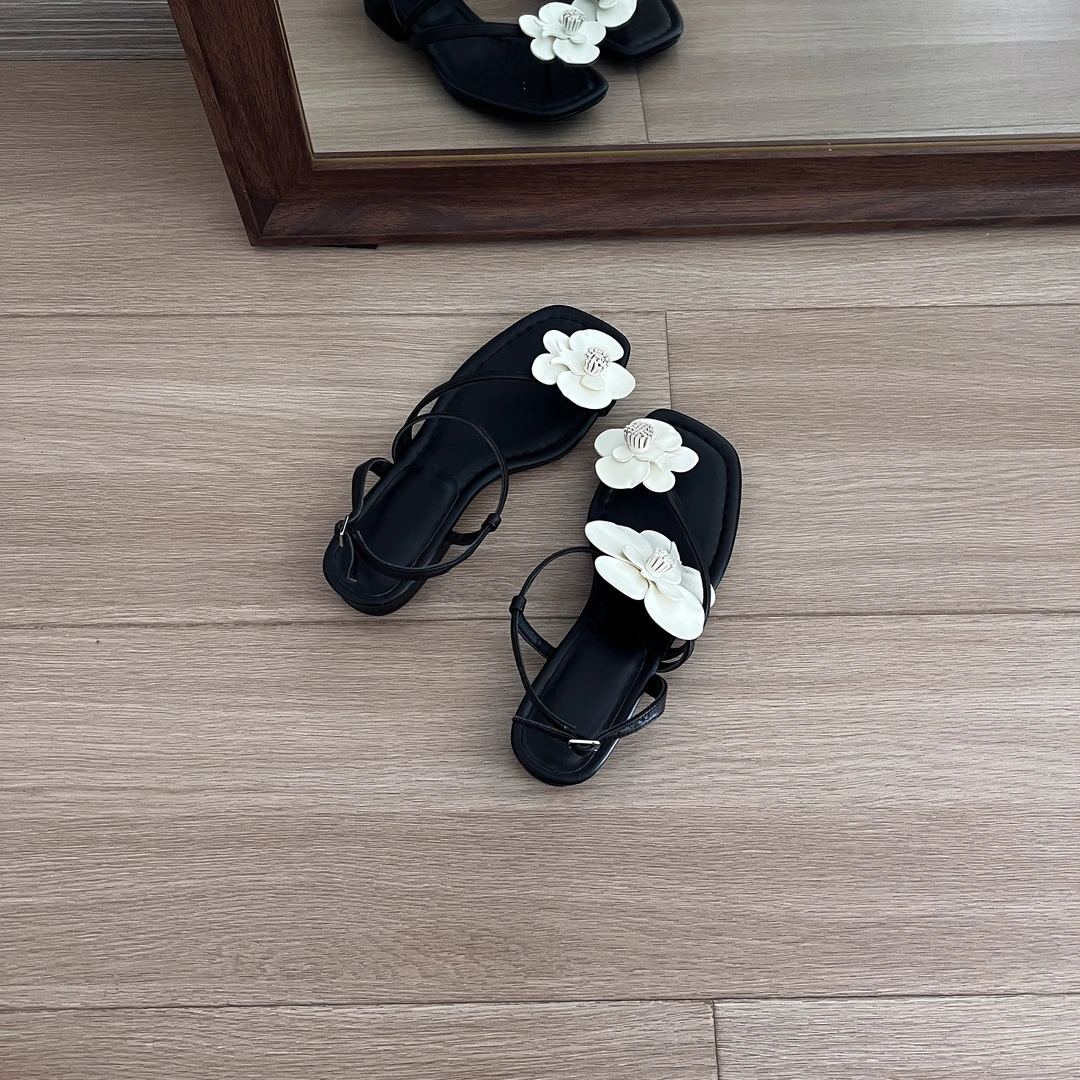 南十二巷·头层羊皮鞋子女ins潮牌百搭海边时装凉鞋夏季花朵小众