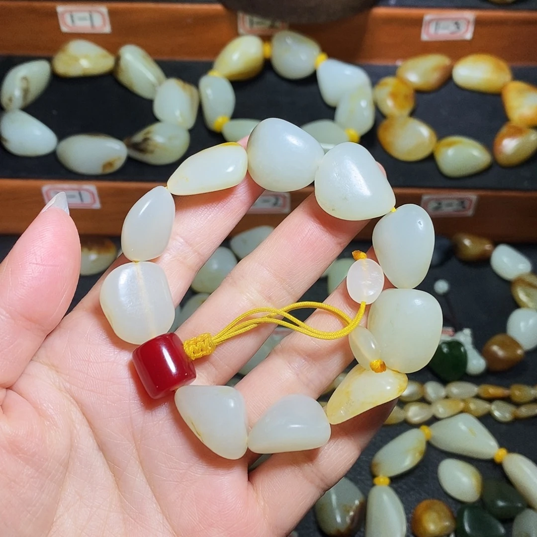 和田玉未镶嵌手链