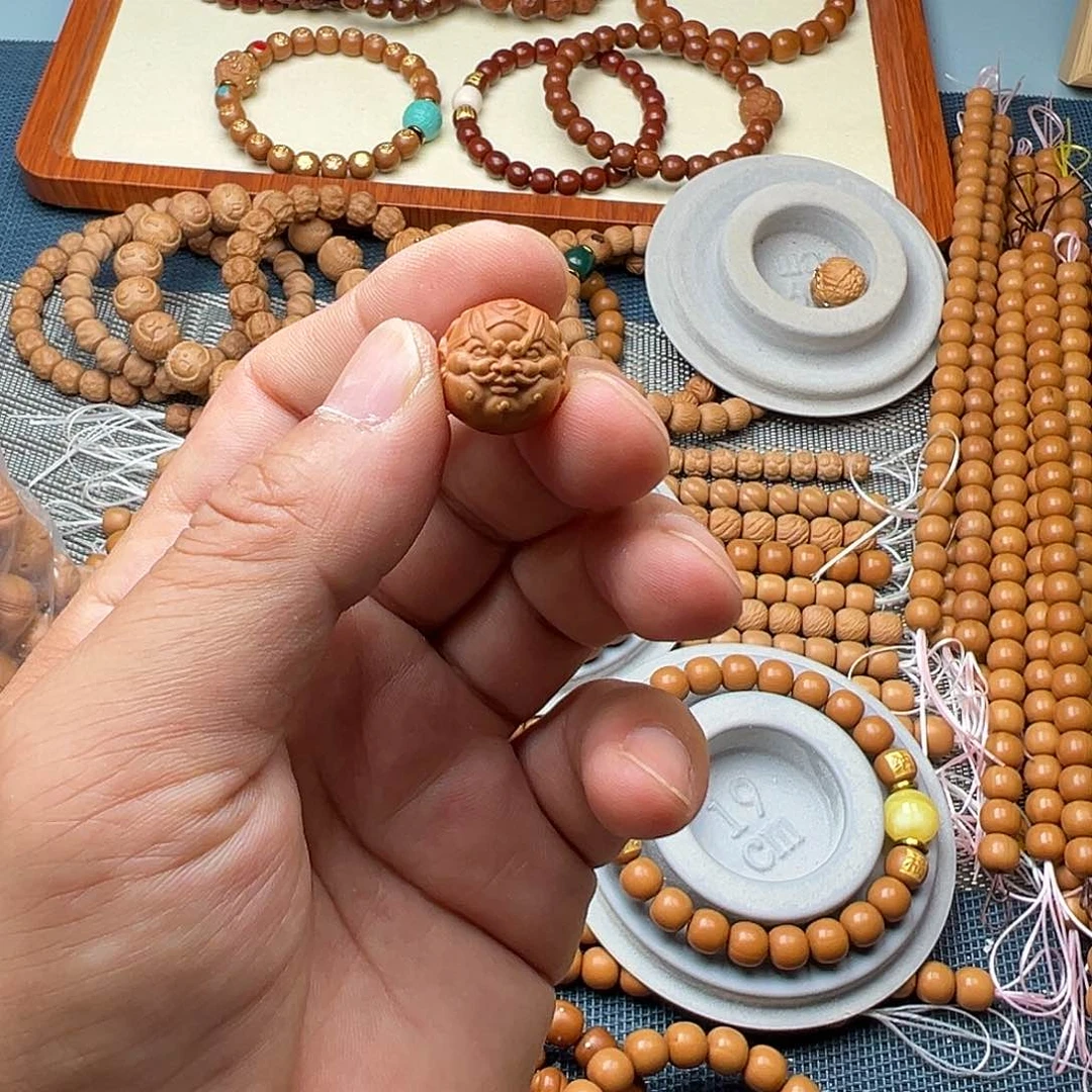 N***Y文玩核桃吊坠配饰