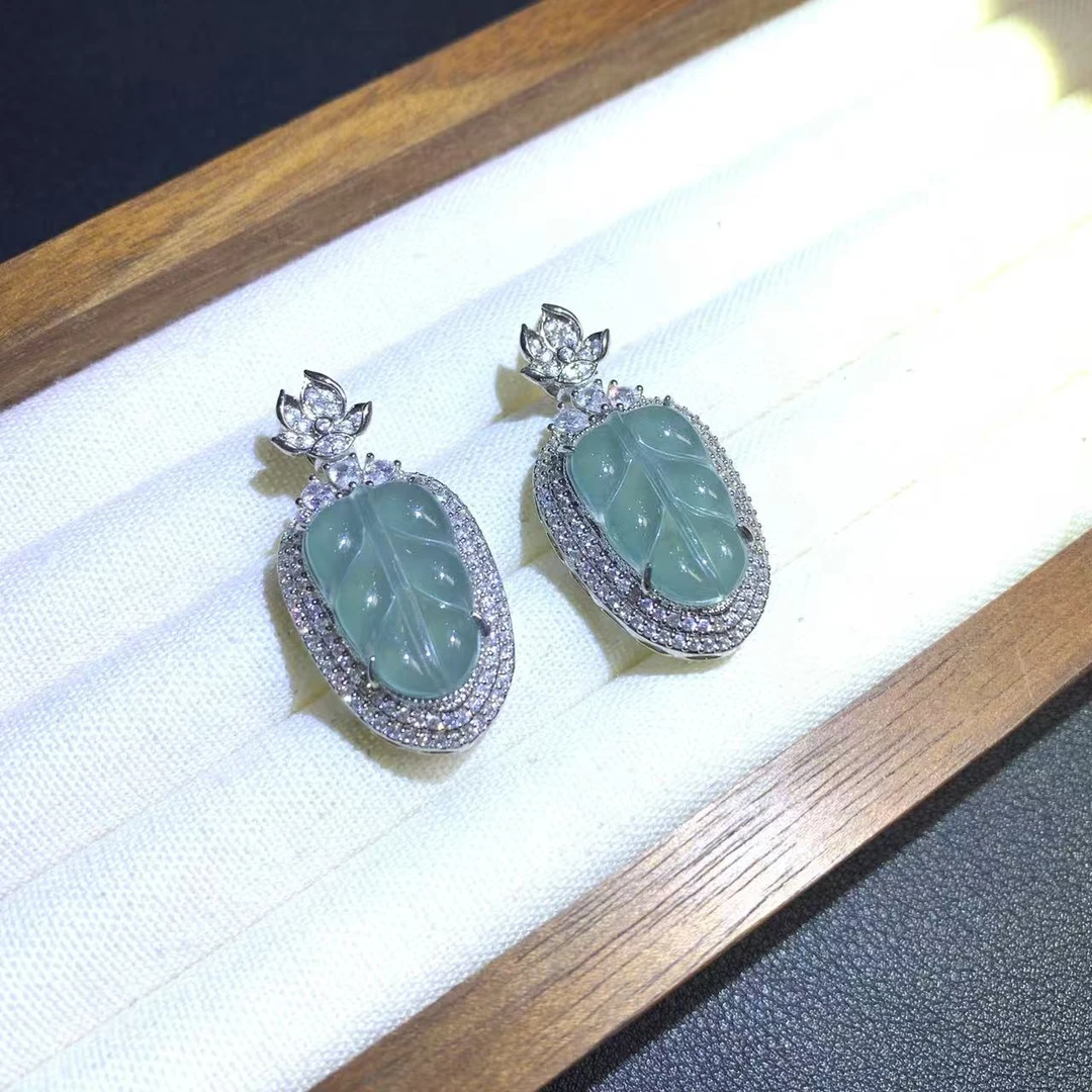 妞妞珠宝-翡翠叶子吊坠百搭高端精致轻奢时尚气质多样性发货一件