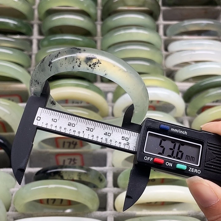 未镶嵌蛇纹石玉手镯175
