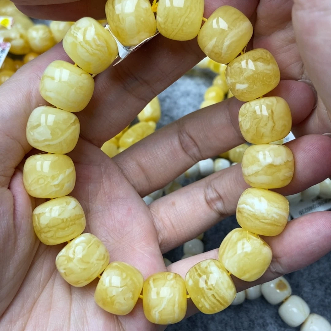琥珀未镶嵌珠宝奇石15
